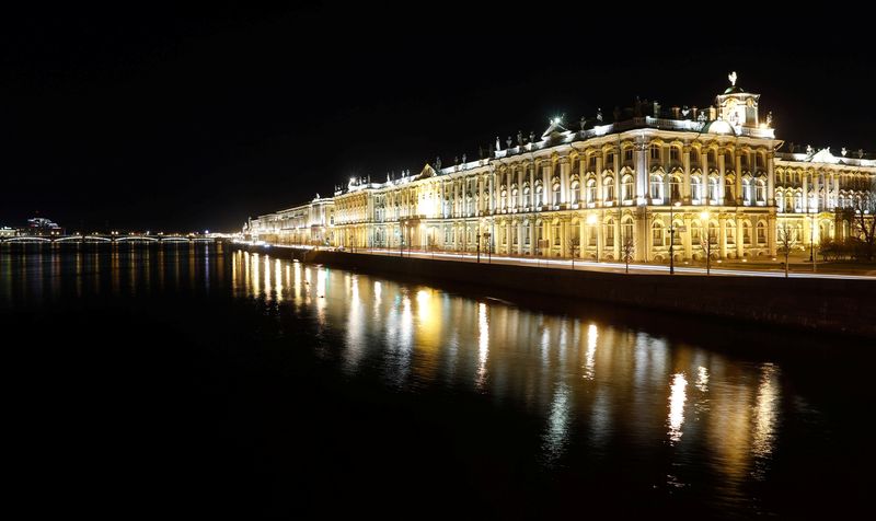 &copy; Reuters. Vista do Museu Hermitage em São Petersburgo, na Rússia
03/05/2020 REUTERS/Anton Vaganov