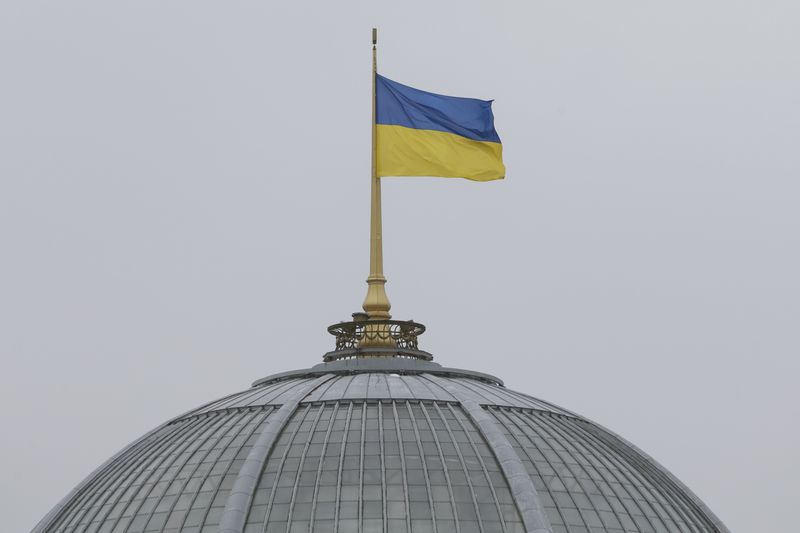 &copy; Reuters. A Ukrainian national flag flies over the parliament building (Verkhovna Rada) in central Kiev, Ukraine, March 5, 2016.  REUTERS/Valentyn Ogirenko