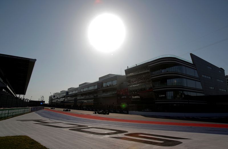 © Reuters. Vista do autódromo de Sochi, na Rússia, durante Grande Prêmio de Fórmula 1 em 2020
27/09/2020 Pool via REUTERS/Maxim Shemetov