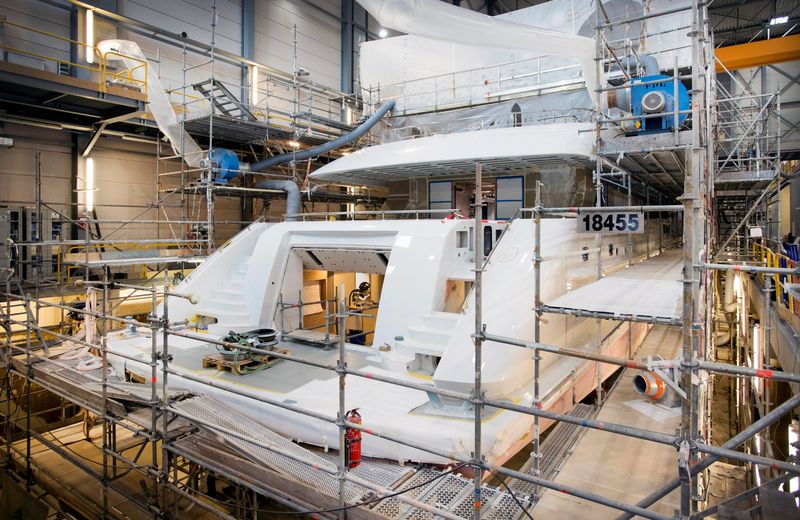 &copy; Reuters. FILE PHOTO: A yacht is seen under construction at the Heesen Yachts shipyard in Oss, Netherlands August 8, 2018. REUTERS/Piroschka van de Wouw