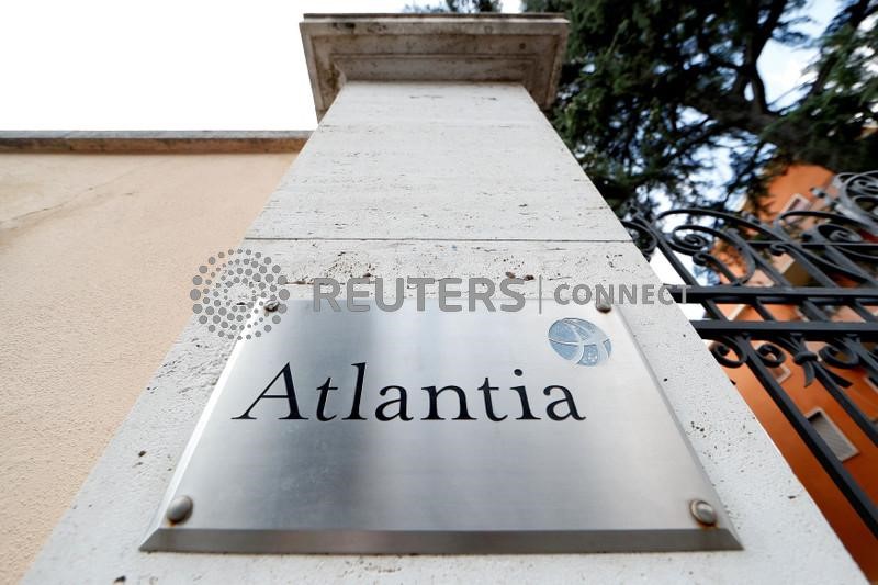 &copy; Reuters. FILE PHOTO: A logo of the Atlantia Group is seen outside its headquarters in Rome, Italy August 31, 2018.  REUTERS/Alessandro Bianchi/File Photo