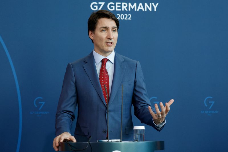 &copy; Reuters. FOTO DE ARCHIVO: El primer ministro canadiense Justin Trudeau habla en una conferencia de prensa en Berlín, Alemania, 9 de marzo del 2022. Odd Andersen/Pool via REUTERS