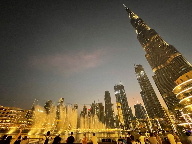 © Reuters. General view of the Burj Khalifa and the downtown skyline in Dubai, United Arab Emirates, September 30, 2021. REUTERS/Mohammed Salem