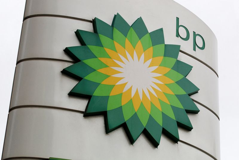 &copy; Reuters. FILE PHOTO: A BP logo is seen on a petrol station in London November 2, 2010. REUTERS/Suzanne Plunkett