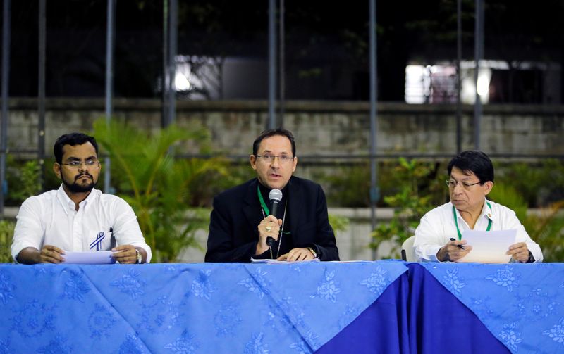 &copy; Reuters. IMAGEN DE ARCHIVO. El Nuncio Apostólico Monseñor Stanislaw Sommertag (Centro) habla durante una conferencia de prensa en Managua, Nicaragua, el 5 de marzo de 2019. REUTERS/Oswaldo Rivas