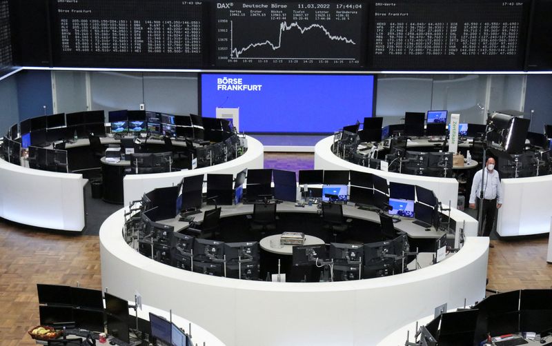 &copy; Reuters. Les principales Bourses européennes progressent en début de séance lundi. À Paris, le CAC 40 gagne 0,49%, à Londres, le FTSE 100 prend 0,08% et à Francfort, le Dax avance de 1,79%. /Photo prise le 11 mars 2022/Staff/REUTERS