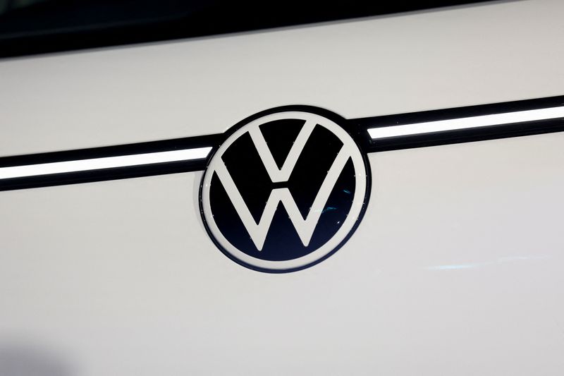 &copy; Reuters. FILE PHOTO: The ID. Buzz, iconic vehicle of the Volkswagen brand, is seen during its world premiere in Paris, France, March 9, 2022. REUTERS/Benoit Tessier