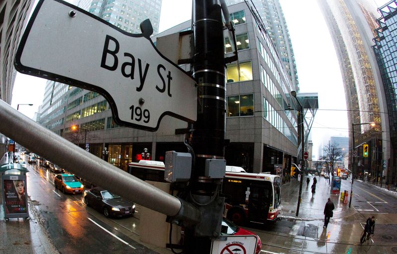&copy; Reuters. FILE PHOTO: A Bay Street sign, the main street in the financial district is seen in Toronto, January 28, 2013. REUTERS/Mark Blinch