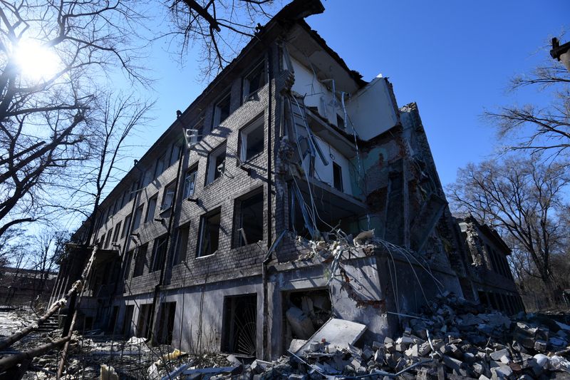 &copy; Reuters. مصنع أحذية مدمر في أعقاب هجوم صاروخي خلال الغزو الروسي في دنيبرو في شرق أوكرانيا يوم 12 مارس آذار 2022. تصوير: ميكولا سينلنيكوف - رويترز