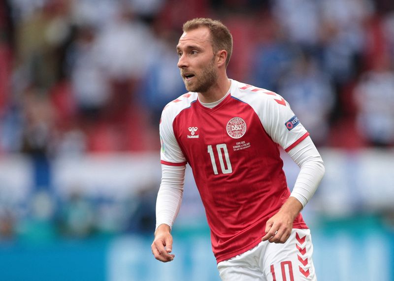 &copy; Reuters. Christian Eriksen durante partida da Dinamarca contra a Finlândia em Copenhague
12/06/2021 Pool via REUTERS/Hannah Mckay