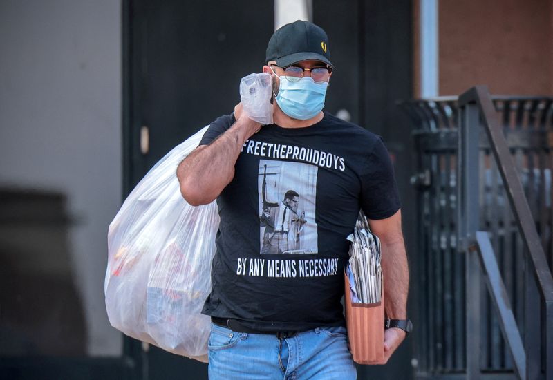 &copy; Reuters. FILE PHOTO: Proud Boys leader Enrique Tarrio leaves the D.C. Central Detention Facility where he had been held since September 2021, in Washington, U.S., January 14, 2022. REUTERS/Evelyn Hockstein    