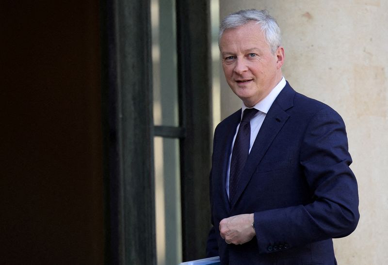 &copy; Reuters. FILE PHOTO: French Finance Minister Bruno Le Maire arrives for a meeting at the Elysee Palace in Paris, France, March 9, 2022. REUTERS/Sarah Meyssonnier