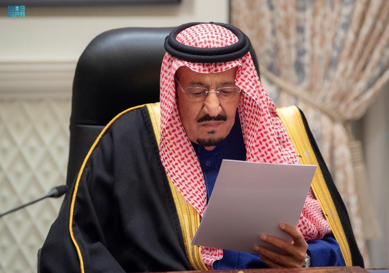 &copy; Reuters. العاهل السعودي الملك سلمان بن عبد العزيز في نيوم يوم 29 ديسمبر كانون الأول 2021. صورة لرويترز من وكالة الأنباء السعودية. 