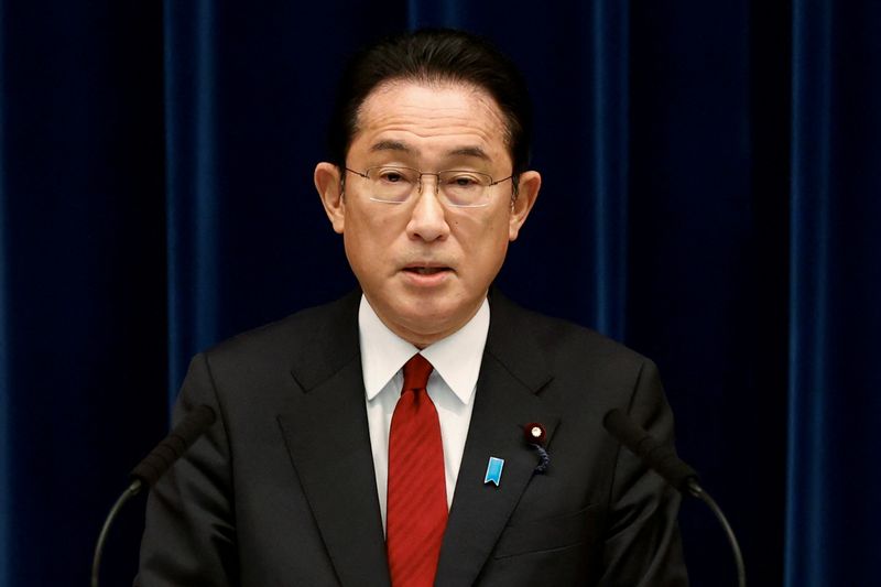 &copy; Reuters. Japan's Prime Minister Fumio Kishida speaks during a news conference at the prime minister's official residence on February 25, 2022, Tokyo, Japan.   Rodrigo Reyes Marin/Pool via REUTERS