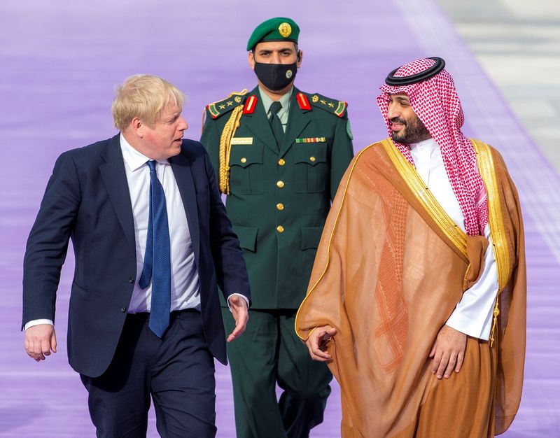英国约翰逊表示，沙特阿拉伯了解稳定石油市场的必要性