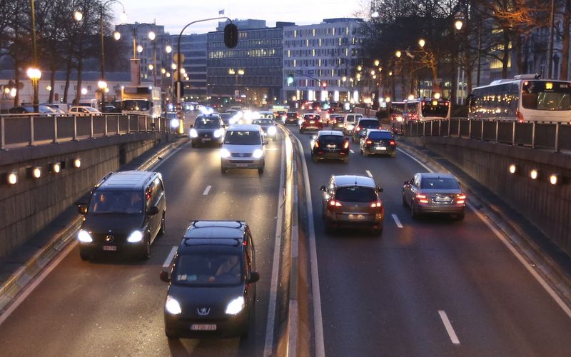 &copy; Reuters. Traffico all'ora di punta a Bruxelles.   REUTERS/Francois Lenoir 