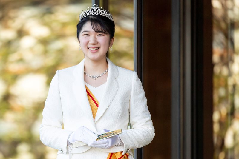 &copy; Reuters. الأميرة أيكو تلتقي بممثلي وسائل إعلام في القصر الإمبراطوري في طوكيو يوم الخامس من ديسمبر كانون الأول 2021. صورة لرويترز من ممثل لوكالات الأنب