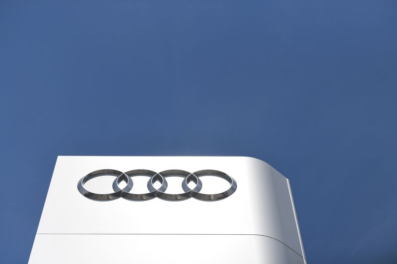 &copy; Reuters. FILE PHOTO: The company logo is seen at the headquarters of the German car manufacturer Audi, amid the spread of the coronavirus disease (COVID-19) in Ingolstadt, Germany, June 3, 2020. REUTERS/Andreas Gebert