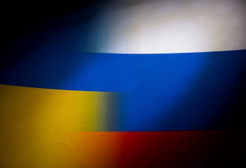 &copy; Reuters. ロシアとウクライナは和平交渉に「真剣に取り組んでいる」が、双方の間には依然として「非常に大きな隔たりがある」と、欧米当局者が１７日に述べた。１月２７日撮影（２０２２年　ロ