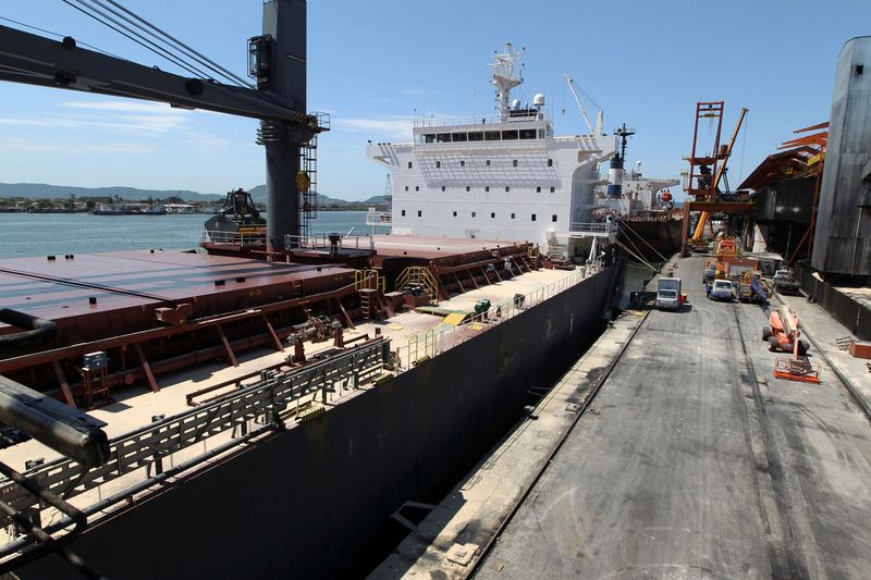 &copy; Reuters. FILE PHOTO: A ship loaded with sugar is docked at the port of Santos February 22, 2013. REUTERS/Paulo Whitaker /File Photo