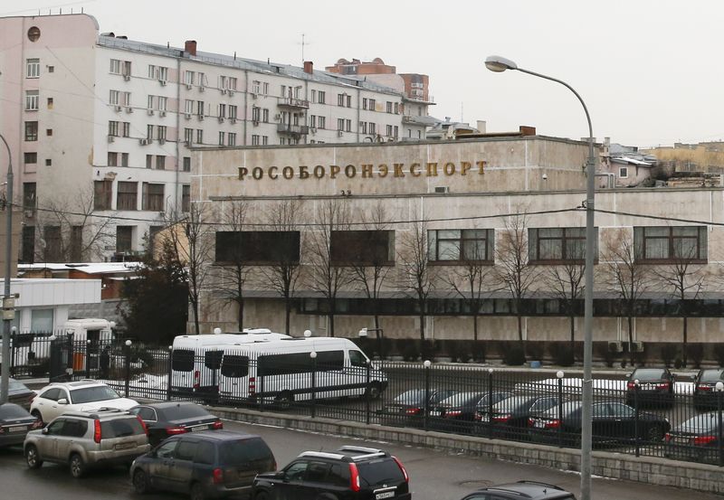 &copy; Reuters. FILE PHOTO: Vehicles are parked near the office building of Rosoboronexport company in Moscow, Russia, March 1, 2016. REUTERS/Grigory Dukor