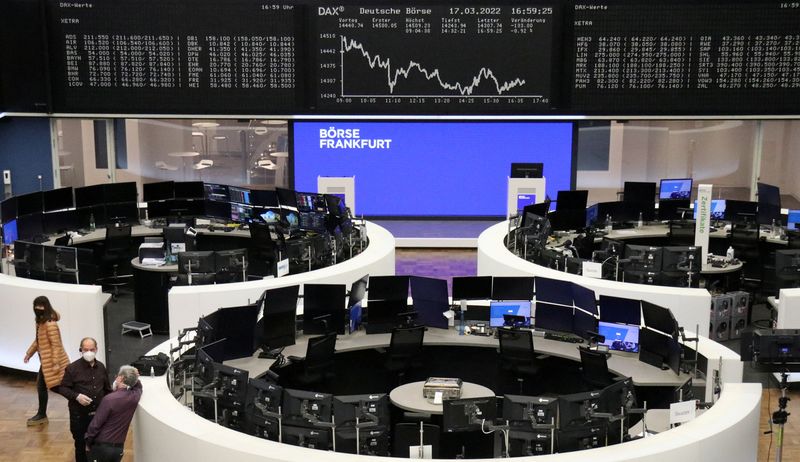 &copy; Reuters. FILE PHOTO: The German share price index DAX graph is pictured at the stock exchange in Frankfurt, Germany, March 17, 2022. REUTERS/Staff