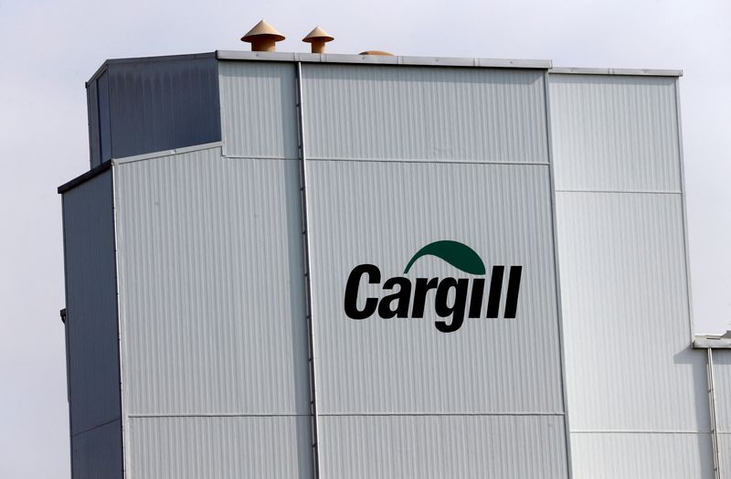 &copy; Reuters. FILE PHOTO: A Cargill logo is pictured on the Provimi Kliba and Protector animal nutrition factory in Lucens, Switzerland, September 22, 2016. REUTERS/Denis Balibouse/