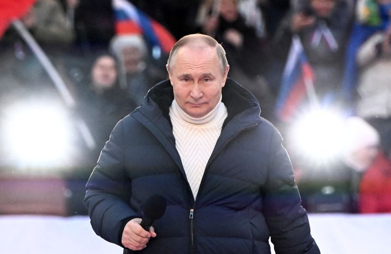 Putin asegura en un mitin que Rusia se impondrá en Ucrania