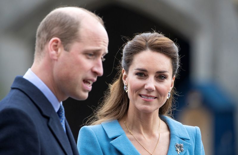 &copy; Reuters. O príncipe britânico William e Catherine, duquesa de Cambridge, participam do Beating of the Retreat no Holyroodhouse Palace em Edimburgo, Escócia, Grã-Bretanha, em 27 de maio de 2021. Jane Barlow/PA Wire/Pool via REUTERS