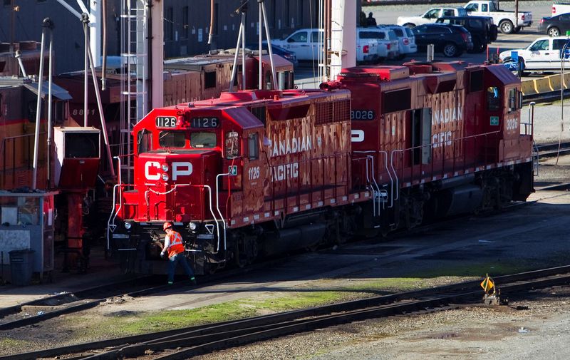 &copy; Reuters. FILE PHOTO: The Canadian Pacific railyard is pictured in Port Coquitlam, British Columbia February 15, 2015. REUTERS/Ben Nelms/File Photo