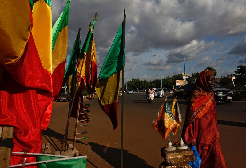 &copy; Reuters. Le gouvernement de transition au Mali a annoncé dimanche n'avoir pas encore trouvé d'accord avec la Communauté économique des Etats d'Afrique de l'Ouest (Cédéao) sur la date de nouvelles élections destinées à rétablir la démocratie après le co