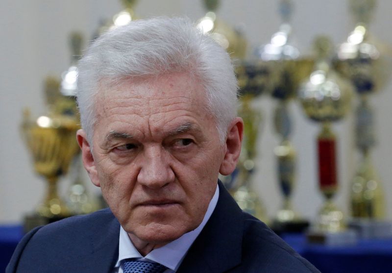 © Reuters. FILE PHOTO: Russian tycoon Gennady Timchenko attends a meeting of Russian President Vladimir Putin with members of the presidential council for physical culture and sports in the southern city of Krasnodar, Russia, May 23, 2017. REUTERS/Sergei Karpukhin/File Photo