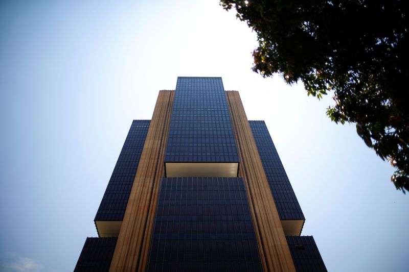 &copy; Reuters. FILE PHOTO: A view shows the Central Bank headquarters building in Brasilia, Brazil October 4, 2021. REUTERS/Adriano Machado