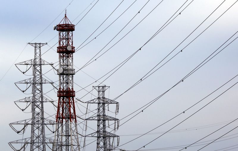 &copy; Reuters. 　３月２２日、経済産業省は午前９時台の東京電力管内での電力需要は、目標とする水準を２００―３００万ｋｗ上回る水準で推移しており「この傾向が継続すると夕方には想定される電力