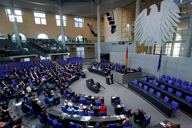 &copy; Reuters. German Finance Minister Christian Lindner speaks during a budget session, in the plenary hall of the lower house of the German parliament, the Bundestag, in Berlin, Germany March 22, 2022. REUTERS/Michele Tantussi