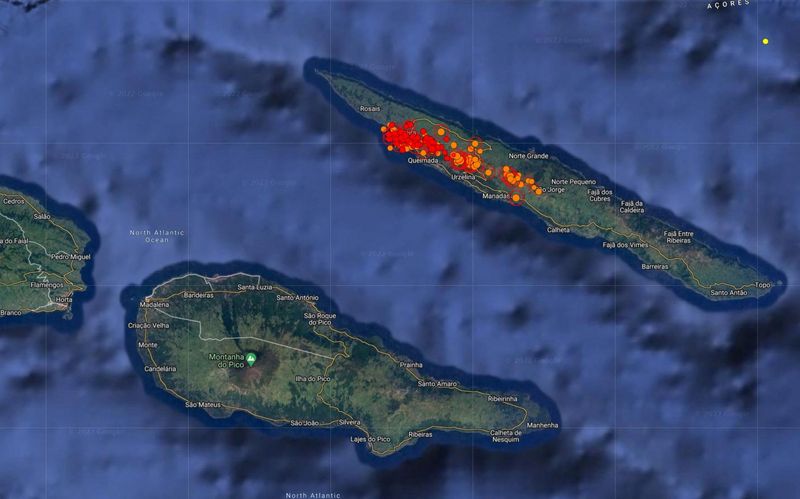 Açores em alerta para grande terremoto e erupção enquanto a ilha continua a tremer