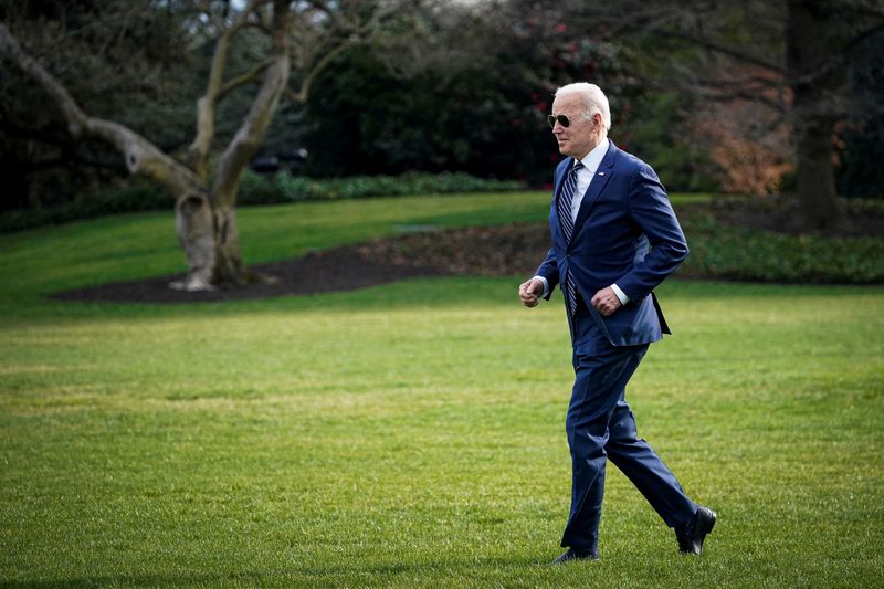 Biden approval rating drops to new low of 40%, Reuters/Ipsos poll finds