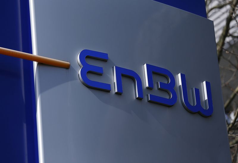 &copy; Reuters. FILE PHOTO: A logo of German power supplier EnBW Energie Baden-Wuertemberg AG is pictured at the companies headquarters in Karlsruhe, March 17, 2015.        REUTERS/Ralph Orlowski