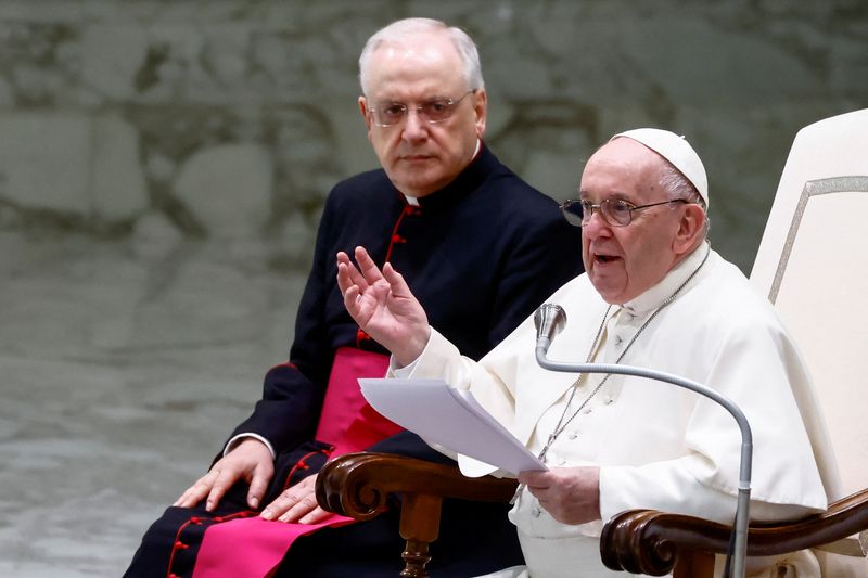 &copy; Reuters. البابا فرنسيس يتحدث خلال اجتماع أسبوعي في الفاتيكان يوم الاربعاء. تصوير: يارا ناردي - رويترز. 