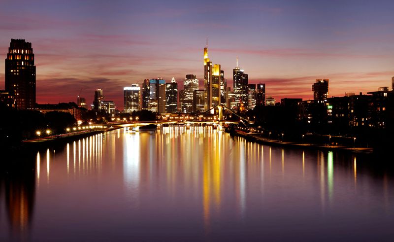 &copy; Reuters. FILE PHOTO: The skyline with the banking district is photographed in Frankfurt, Germany, September 22, 2021. REUTERS/Kai Pfaffenbach