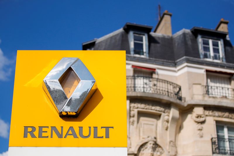 © Reuters. Logotipo da montadora Renault em concessionária em Paris, França
15/08/2021
REUTERS/Sarah Meyssonnier