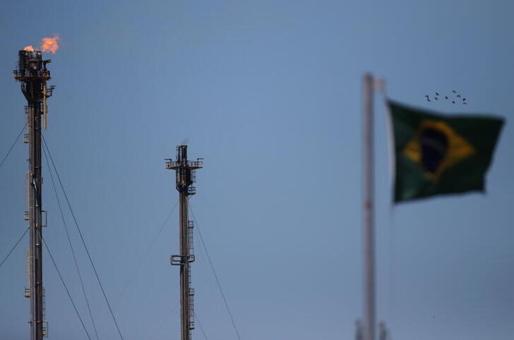 &copy; Reuters. 　３月２３日、ブラジルのアルブケルケ鉱業・エネルギー相は、国内原油生産が今年、日量約３０万バレル（前年比１０％）増加するとの見通しを示した。写真はブラジルのリオグランデ・