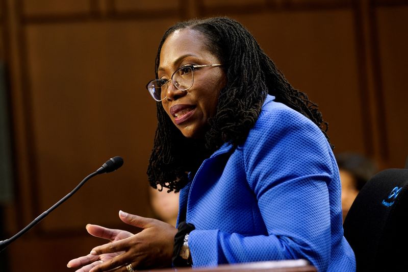 &copy; Reuters. FILE PHOTO: Judge Ketanji Brown Jackson testifies during the third day of U.S. Senate Judiciary Committee confirmation hearings on her nomination to the U.S. Supreme Court, on Capitol Hill in Washington, U.S., March 23, 2022. REUTERS/Elizabeth Frantz/File