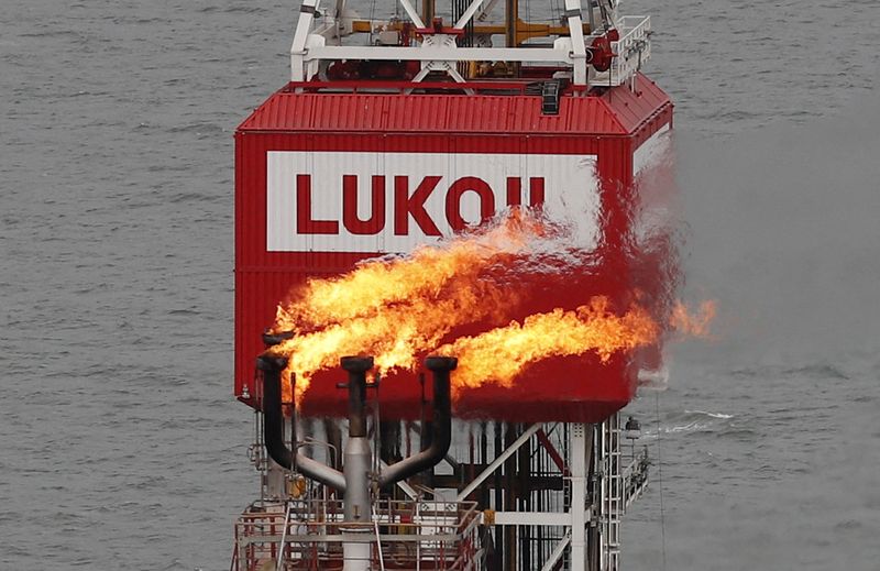 Exclusivo: braço de comércio global da Lukoil reduz operações após sanções