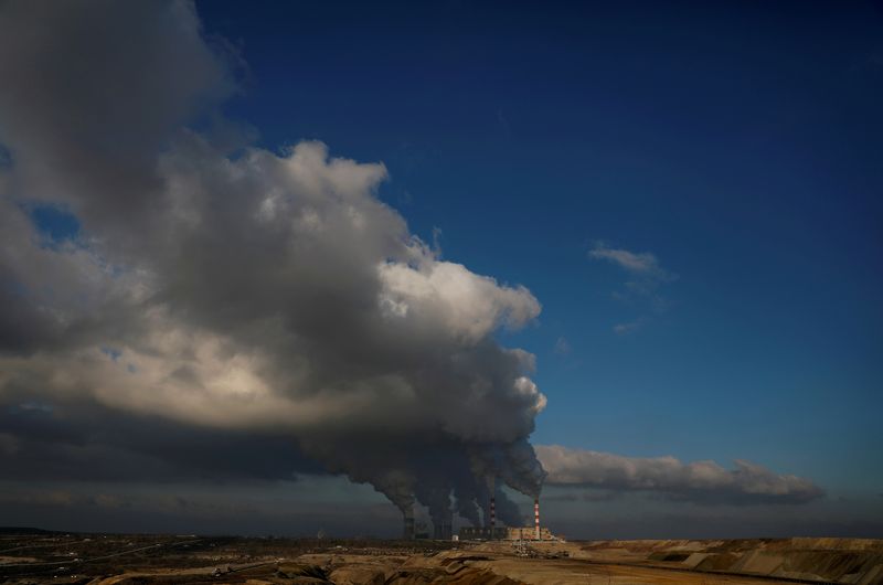 &copy; Reuters. FILE PHOTO: Smoke and steam billows from Belchatow Power Station, Europe's largest coal-fired power plant operated by PGE Group, near Belchatow, Poland November 28, 2018. REUTERS/Kacper Pempel/File Photo