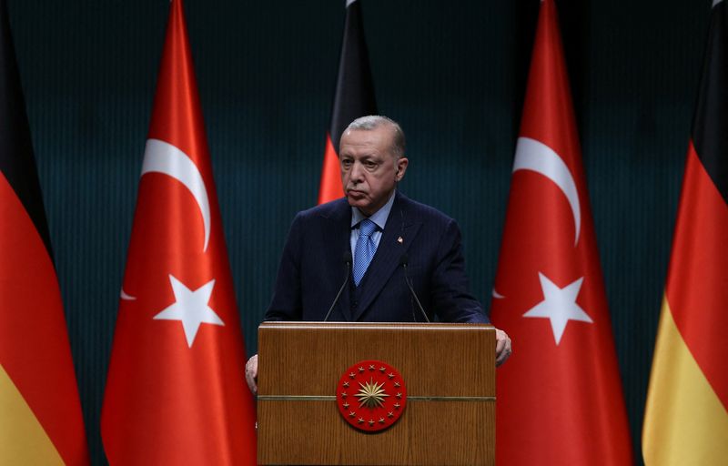 &copy; Reuters. الرئيس التركي رجب طيب أردوغان خلال مؤتمر صحفي في أنقرة في 14 مارس آذار 2022. صورة لرويترز (يحظر إعادة البيع أو الوضع في أرشيف)