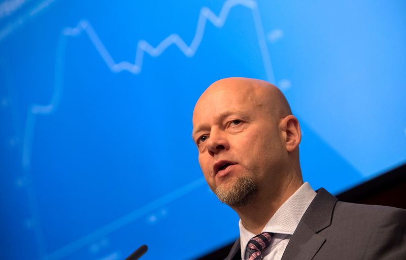 &copy; Reuters. Yngve Slyngstad, CEO of Norges Bank Investment Management, speaks during a presentation of the Government Pension Fund in Oslo, Norway February 27, 2018. NTB Scanpix/Ole Berg-Rusten via REUTERS  