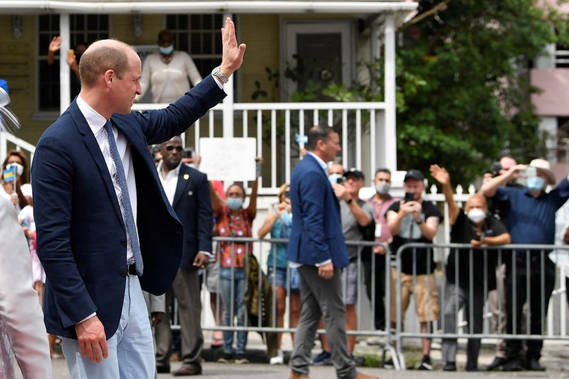 &copy; Reuters. الأمير وليام أثناء زيارته إلى ناسو في جزر الباهاما يوم 25 مارس آذار 2022. تصوير: توبي ميلفيل - رويترز