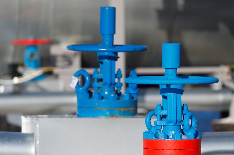 &copy; Reuters. Valves are pictured at the Atamanskaya compressor station, part of Gazprom's Power Of Siberia project outside the far eastern town of Svobodny, in Amur region, Russia November 29, 2019.  REUTERS/Maxim Shemetov.