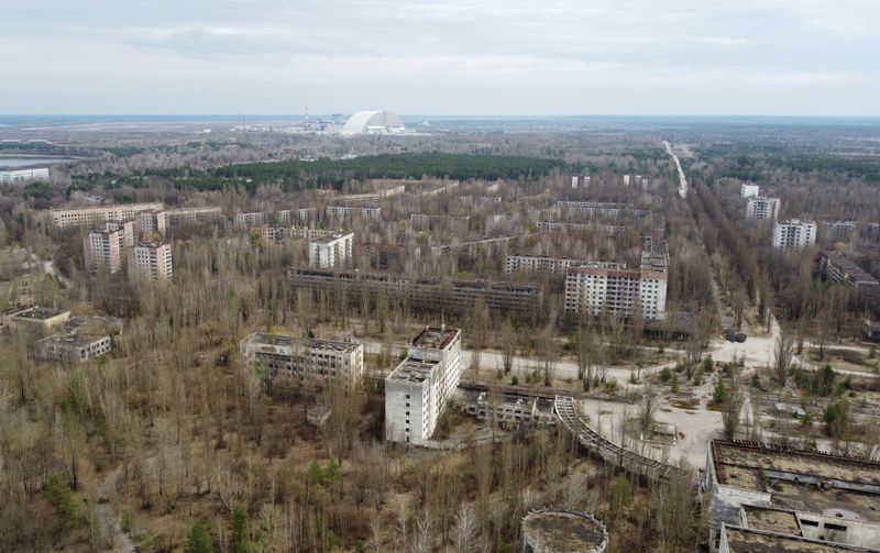 &copy; Reuters. Área isolada após acidente na usina nuclear de Chernobyl 
12/04/2021
REUTERS/Gleb Garanich/File Photo